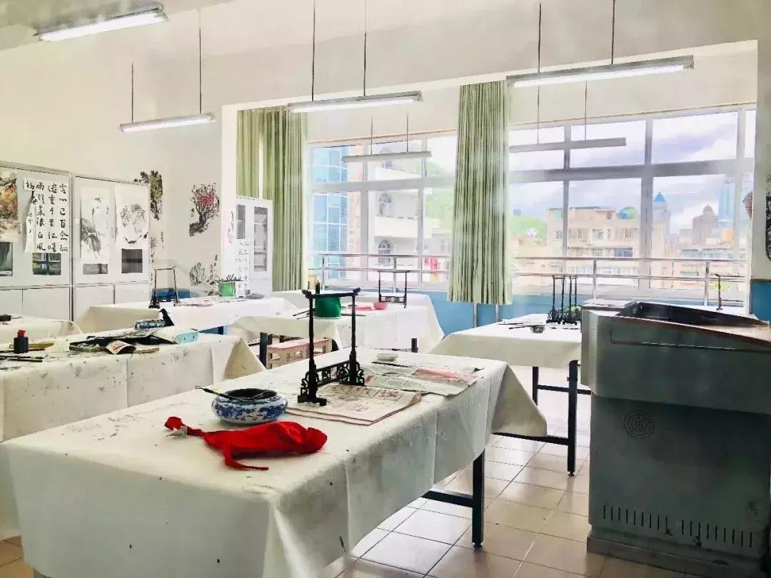 贵阳十八中“乐童计划”家长学生齐点赞