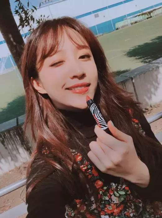 韩国女生美妆用品,韩国爱豆美妆