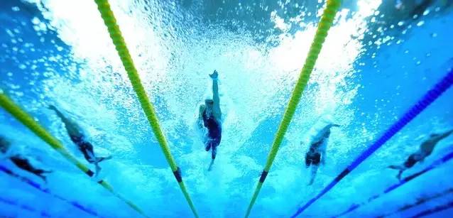 小游泳运动员耐力训练方法,游泳提高速度有几个过程