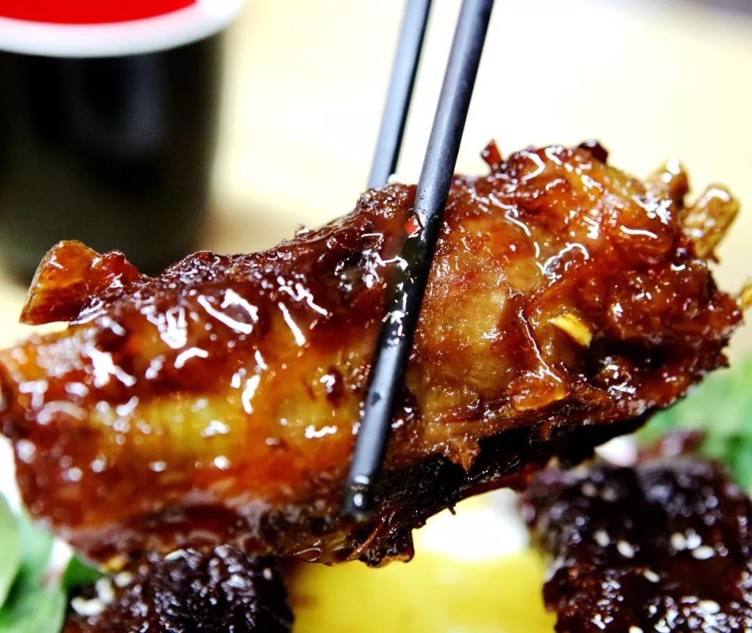 川菜爱好者的天堂斗鸡饭场伙，开业仅4个月成丽江新晋打卡圣地！