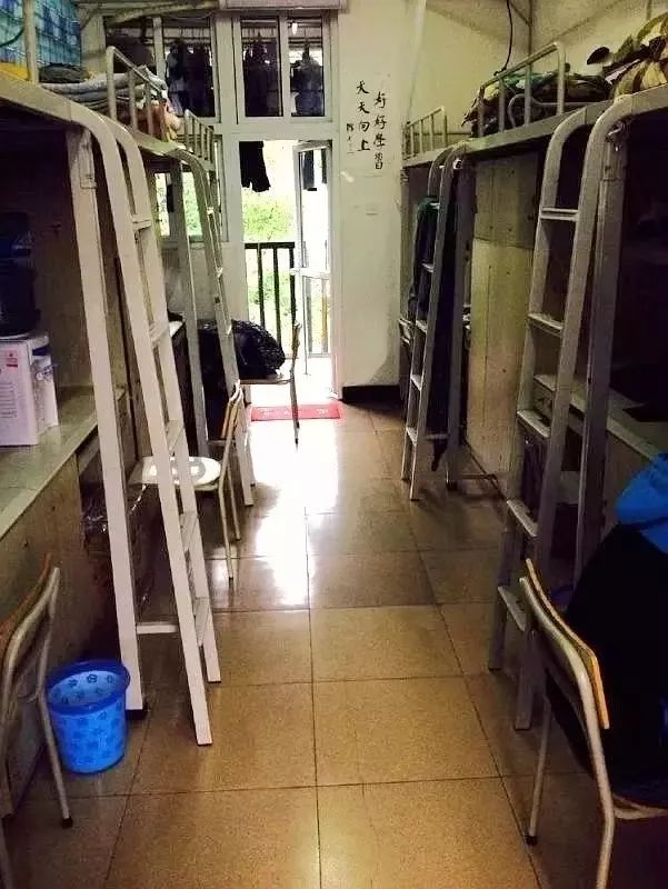 晒一晒你的大学宿舍,大学最好的双人宿舍