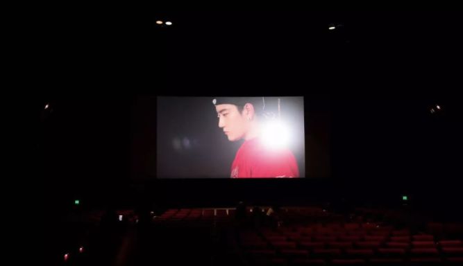 95后中国姑娘在澳洲,中国姑娘在澳洲街头