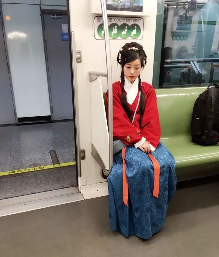 95后中国姑娘在澳洲,中国姑娘在澳洲街头