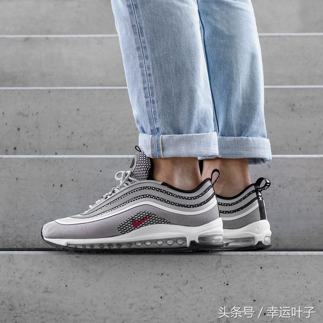 近期新鞋精选，只有看了上脚照，你才知道这双鞋比你想象中更帅气