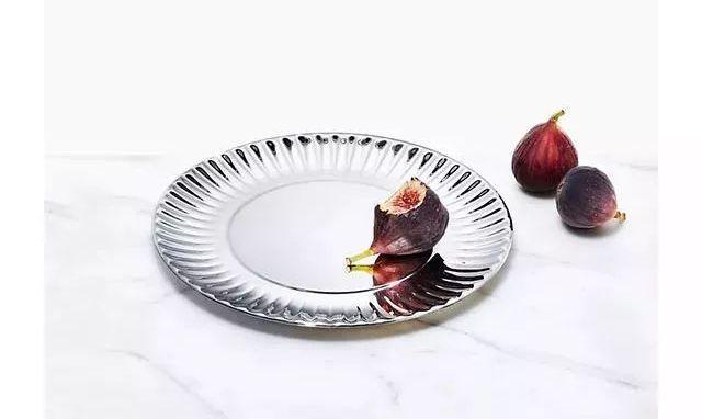 毕加索×YSL爱马仕做跨界歌王是奢侈品接地气还是地气变奢侈了？