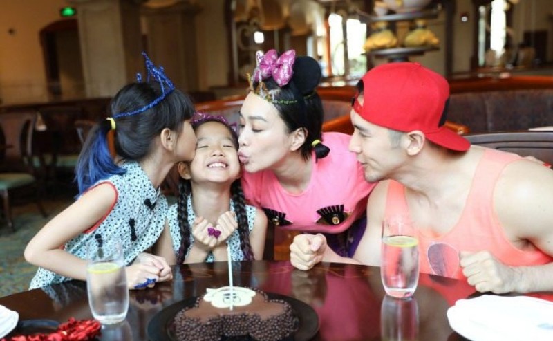 有哪些明星夫妻去过迪士尼,明星为什么喜欢带孩子去迪士尼