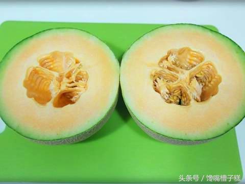 自制哈密瓜冰淇淋,哈密瓜牛奶冰淇淋做法