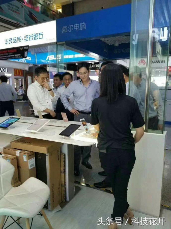 为新品让路三星s8全系迎来大降价,销量回暖降价的三星s8必成爆款机