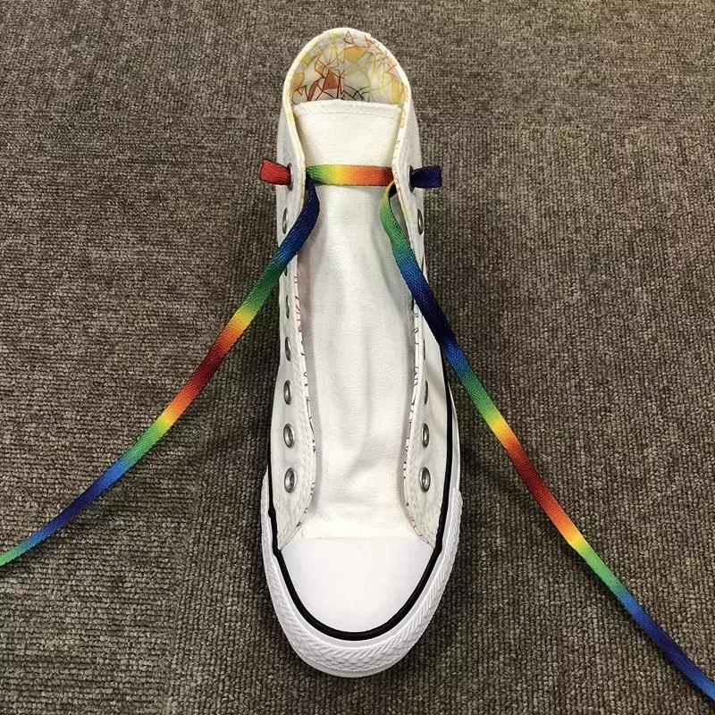 休闲鞋系鞋带方法简单又好看,今年最流行黑鞋系鞋带方法