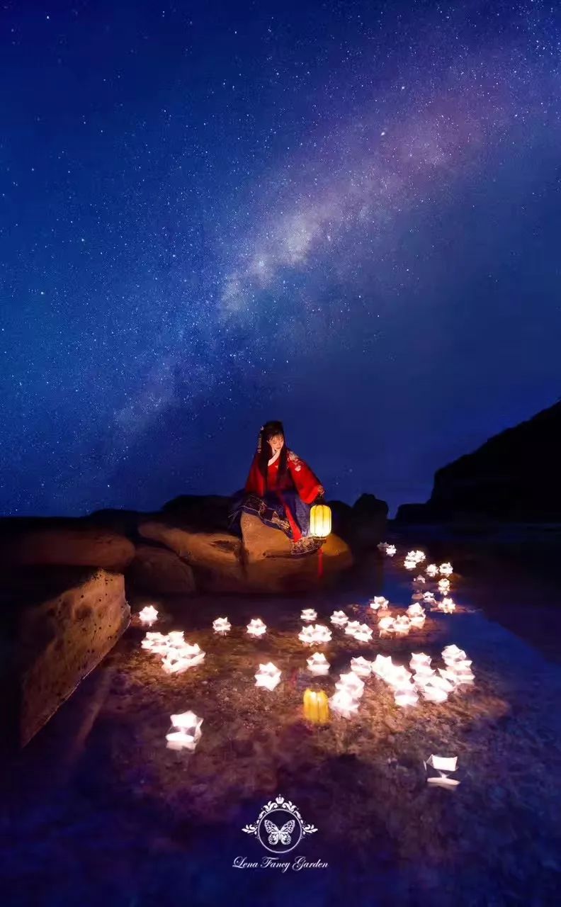 90后中国姑娘，在澳洲街美哭外媒