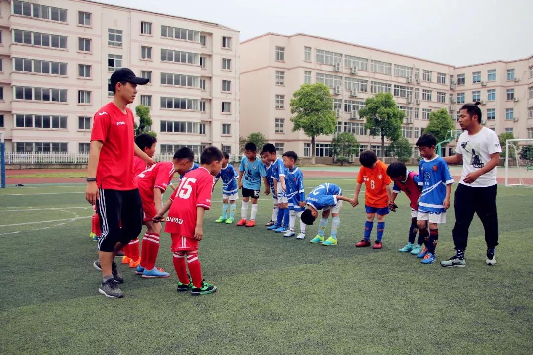 小学生足球比赛有感,足球赛有感
