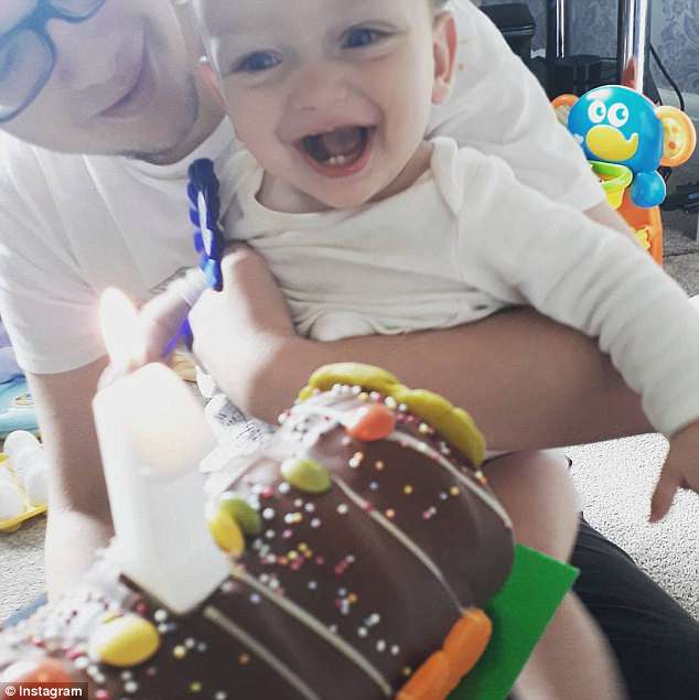 每天喝800mml水能补多少羊水,每天8杯水200毫升