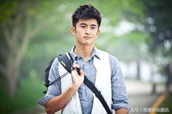 奔跑吧兄弟杨幂踢足球是哪一期,杨幂奔跑吧足球服