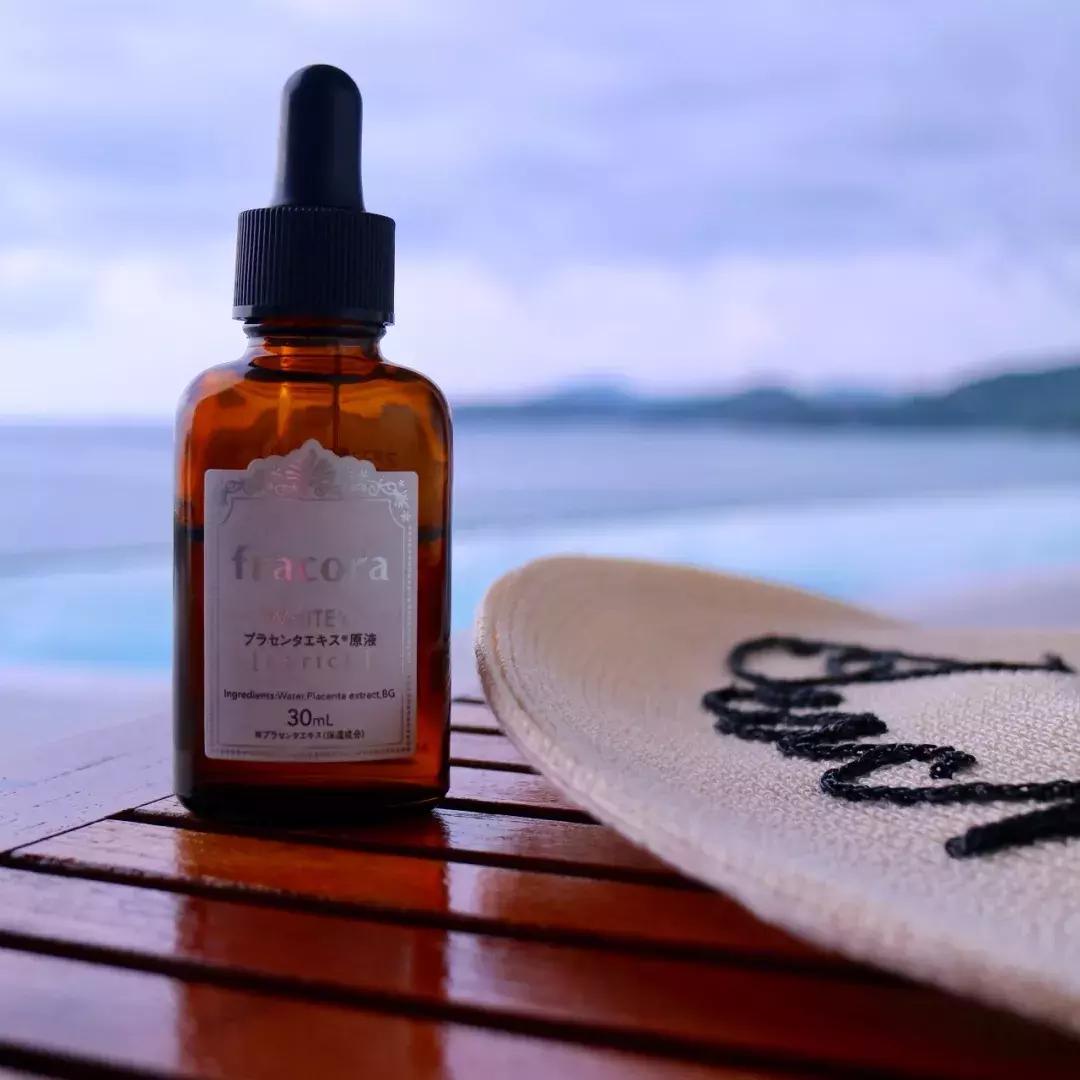 不吹不黑｜这款cosme大赏NO.1的逆龄精华好用吗？