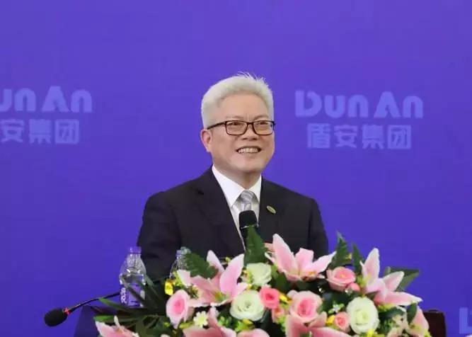 盾安债务已过万重山？诸暨教父、“癫佬”姚新义传奇故事多