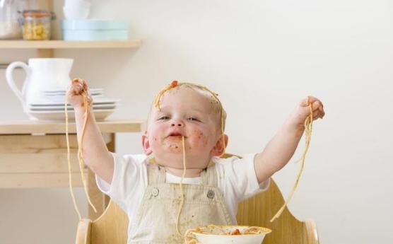 3岁宝宝突然肚子疼的撕心裂肺,3岁宝宝肚子疼的直打滚