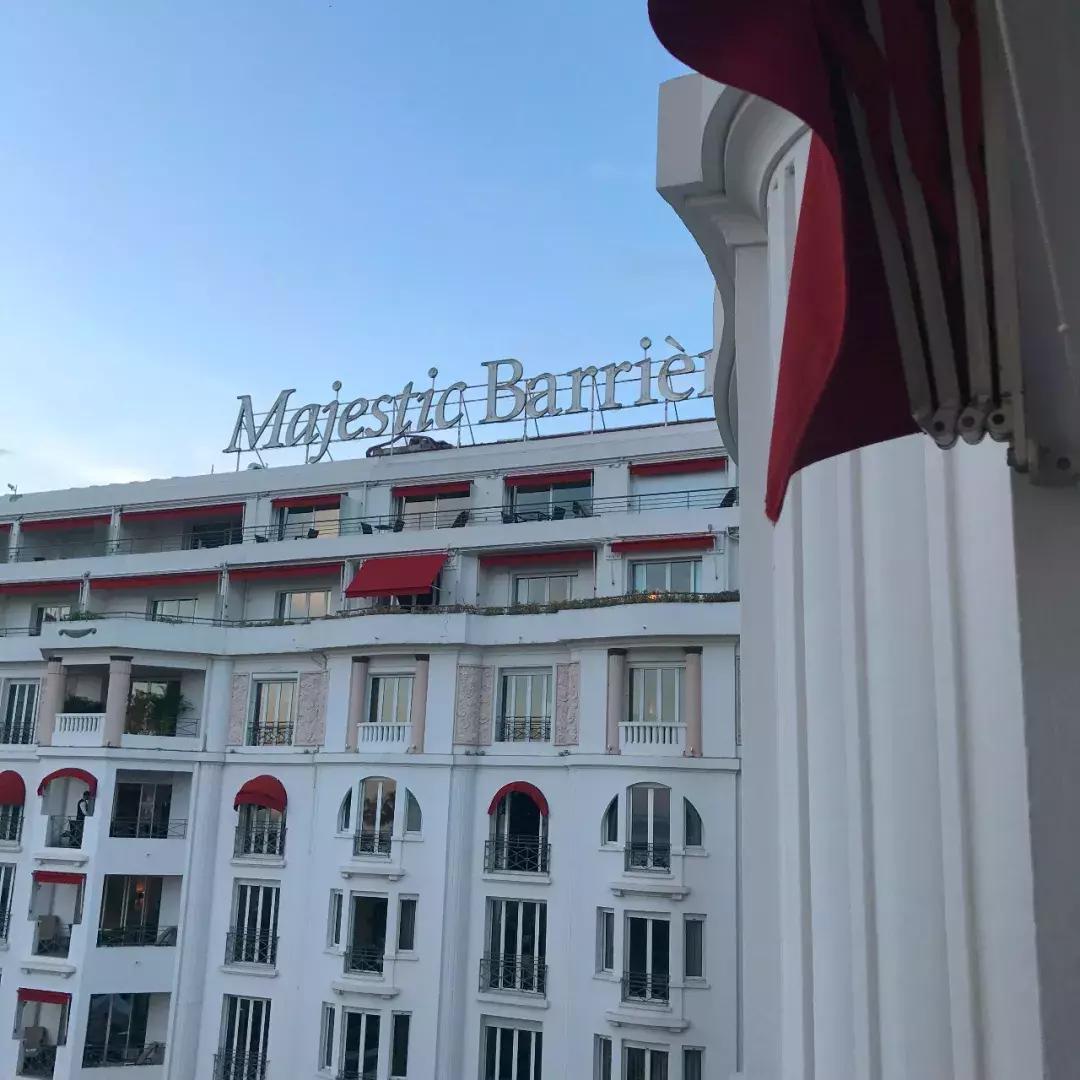 王丽坤和李晨的吻戏,戛纳红毯王丽坤