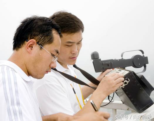 照片背后的故事为何令人动容,照片背后的故事感人