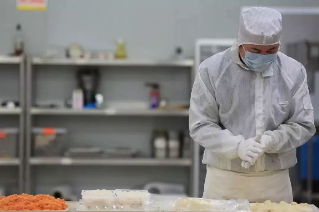 582位挑剔吃货盖章认证的一颗蛋黄酥,不红没天理,一上市便引爆了美食圈!