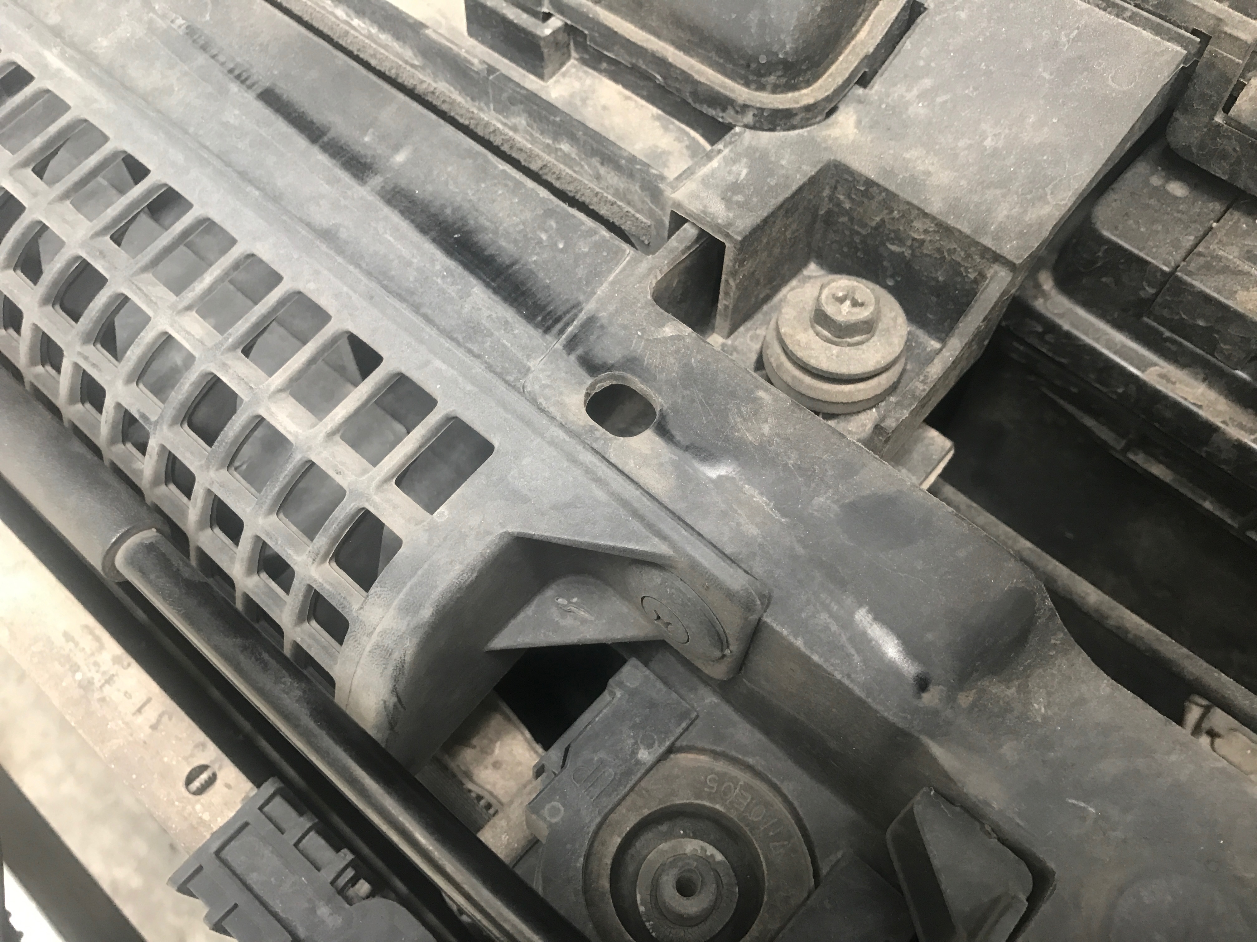 11年2.5天籁卖多少钱,11年的2.5天籁还值得买吗