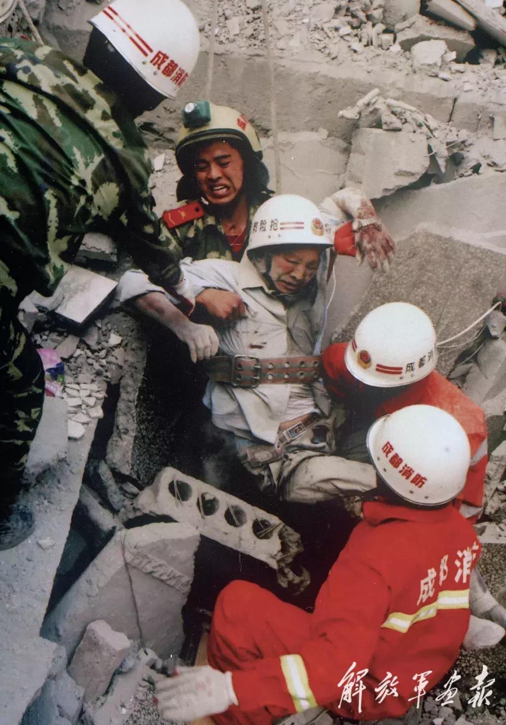 抗震救灾汶川,汶川地震十年感人视频播放