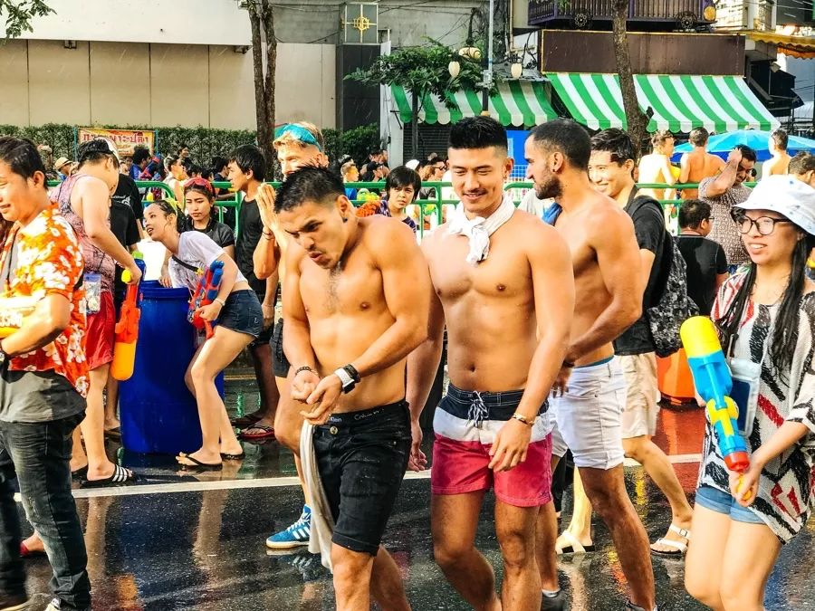 泰国平价彩妆哪些值得买,平价泰国潮牌