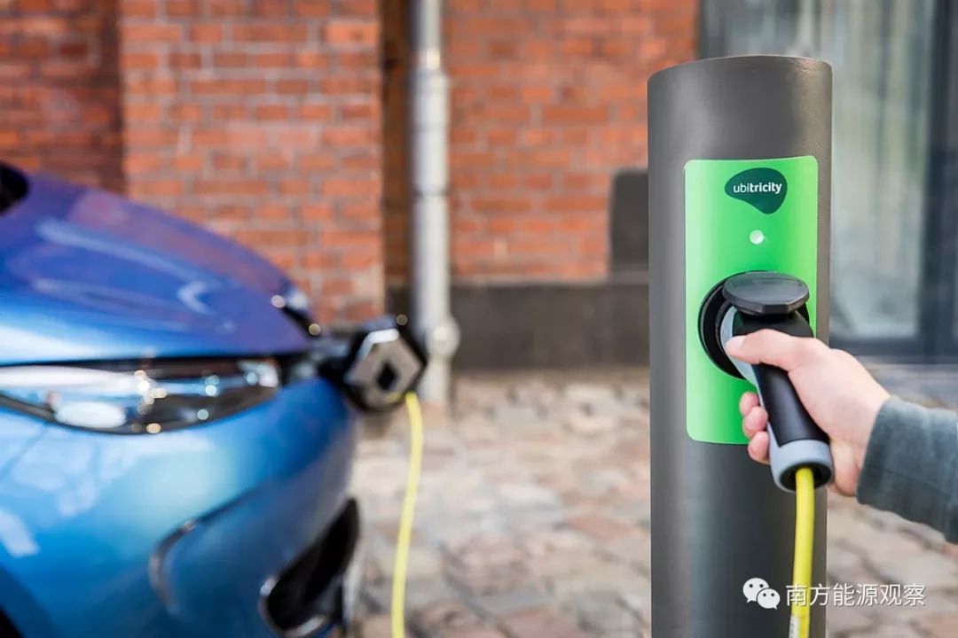 eo图赏|路灯一秒变充电桩,妈妈再也不怕我的电动车没电了