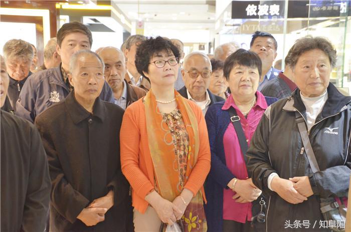 阜阳市老年专家协会参观调研阜阳商厦