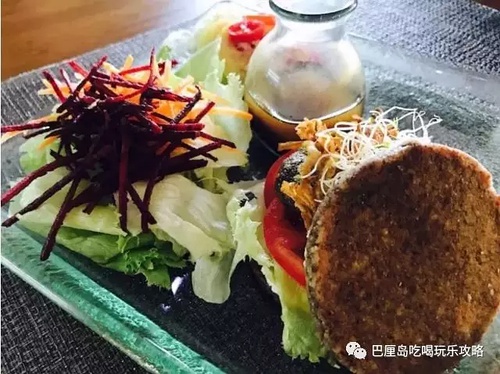 除了烤猪脏鸭餐，巴厘岛哪里还有其它美食？