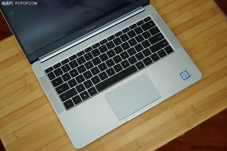 荣耀magicbook142050版游戏测试,荣耀magicbook使用体会