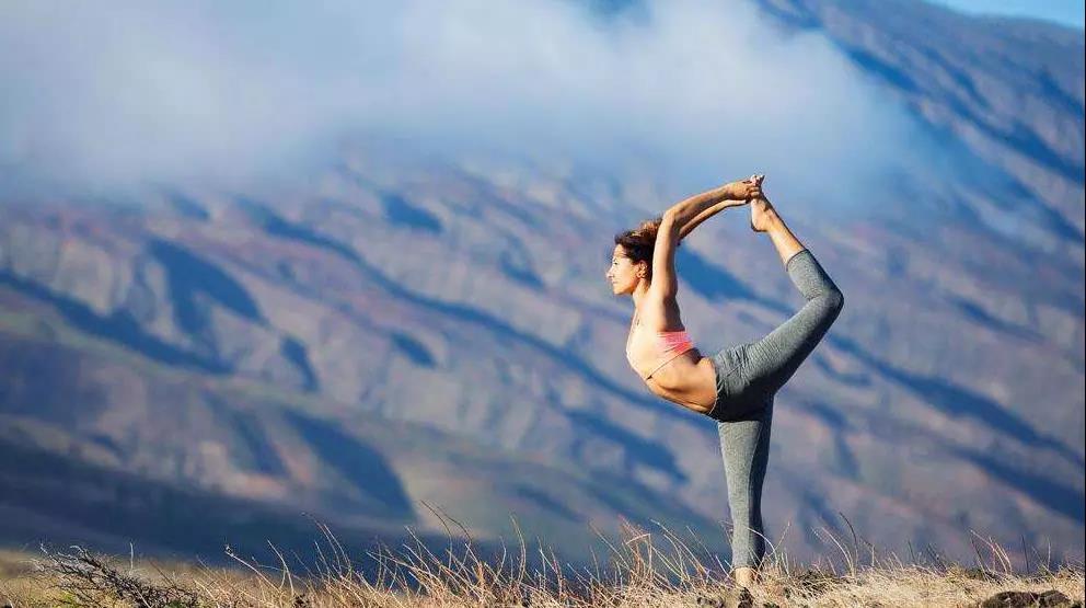 八段锦很简单需要的是你持续的练习你做的到吗