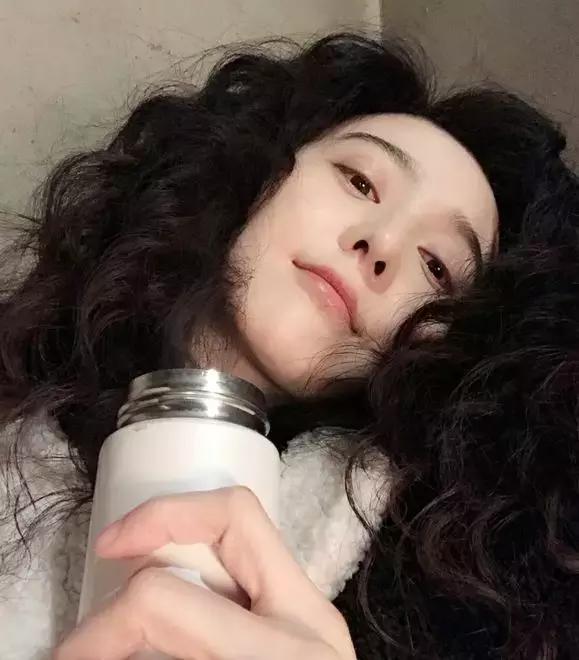 林允万元面霜,林允用11元化妆品