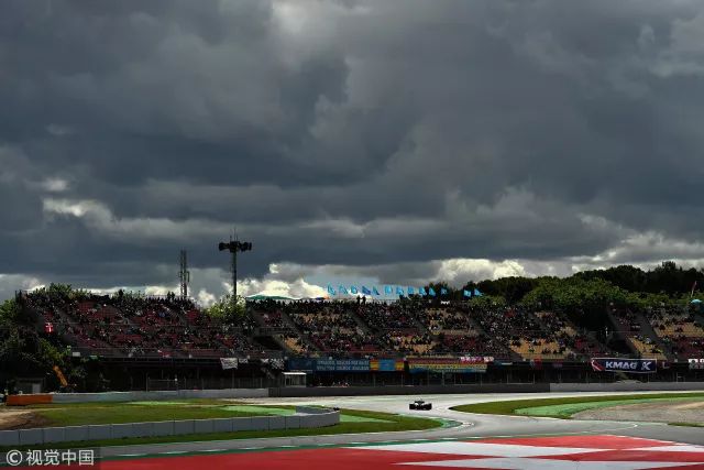 梅奔vs红牛法拉利,f1红牛梅奔法拉利