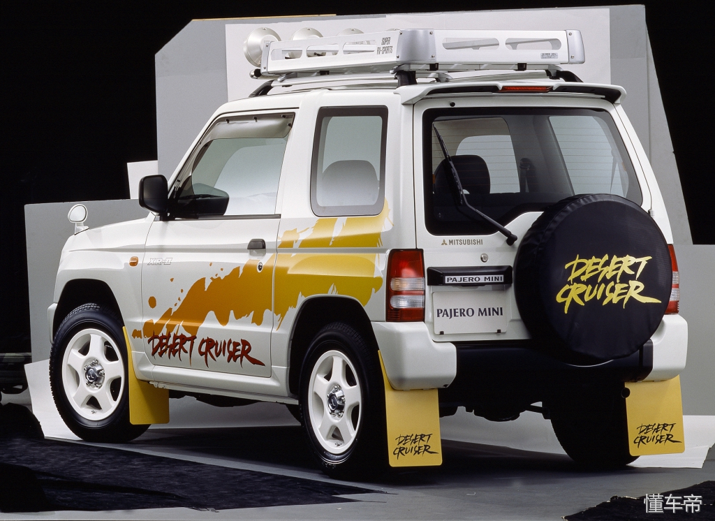 吉姆尼和帕杰罗mini,最新款帕杰罗mini