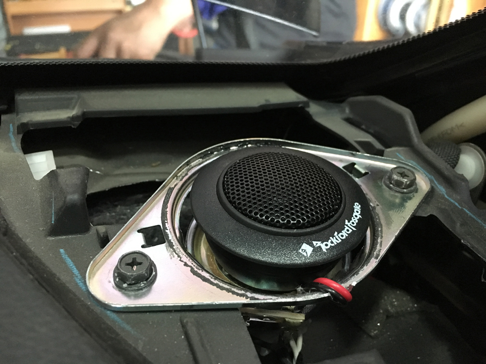 5000元的锐志改装,5000元锐志改装音响案例