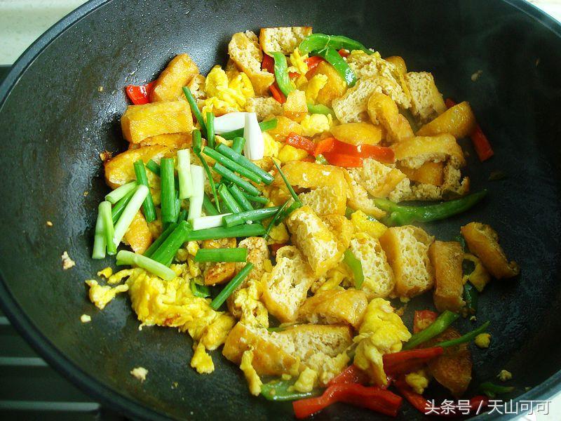 鸡蛋搭配什么炒最下饭,鸡蛋都能配什么炒吃