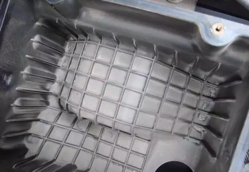 如何自己动手更换汽车空滤,自己动手换空滤和空调滤芯