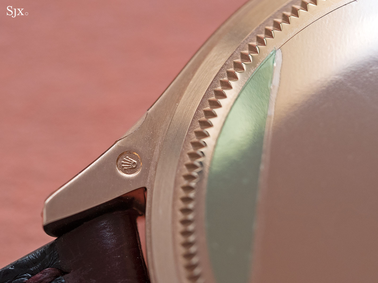 一只劳力士金表,劳力士切利尼月相蓝色的有点不准