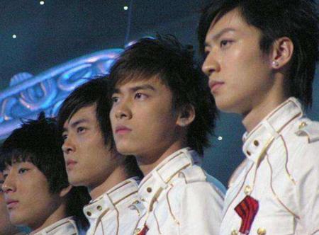 颖儿付辛博婚礼视频井柏然祝福,颖儿李易峰同框照片