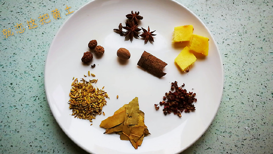 长沙凉皮凉面凉粉技术配方摆摊,凉皮凉面的调料水全部配方