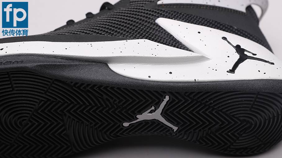 airjordanflylockdown白灰橙测评,jordanflylockdown偏大偏小