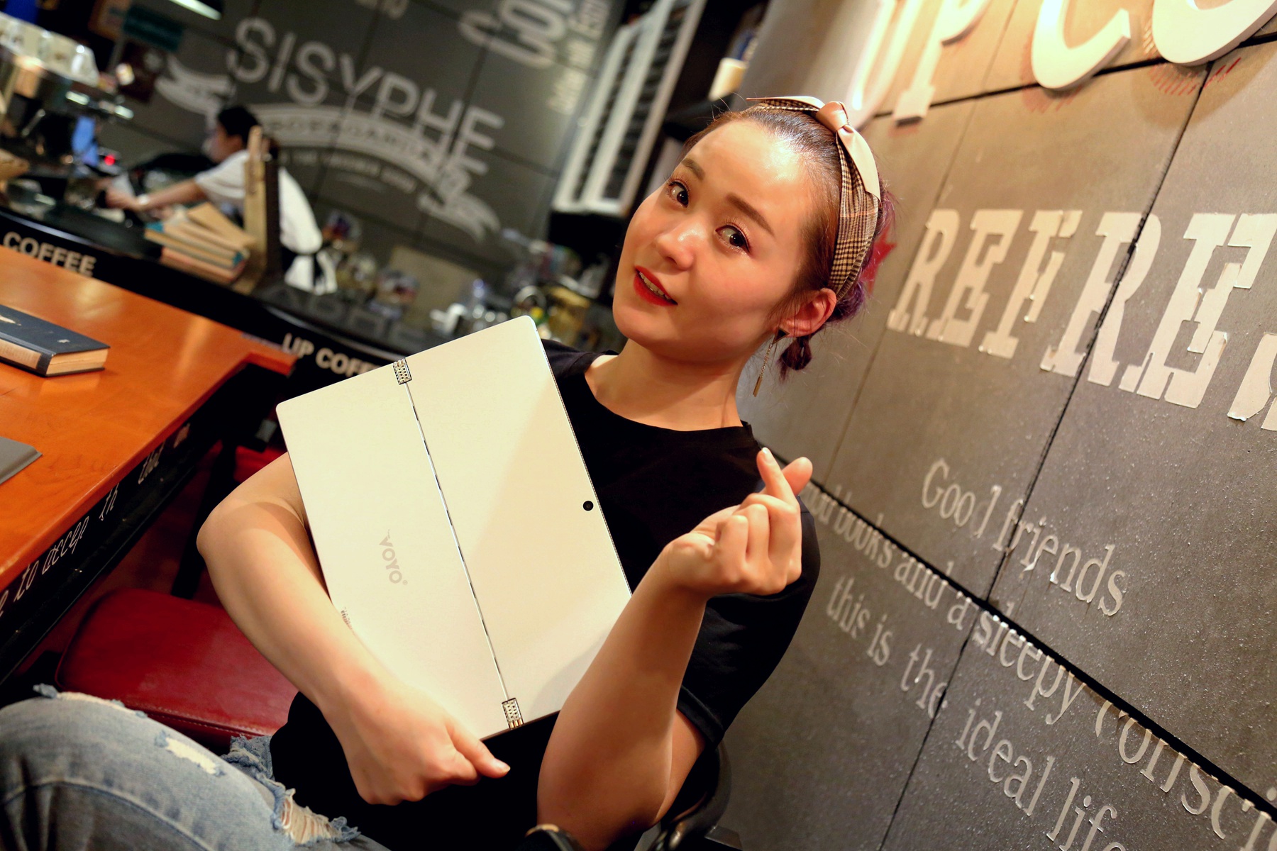 voyoi7plus二合一平板电脑,轻薄便携兼具性能笔记本5000