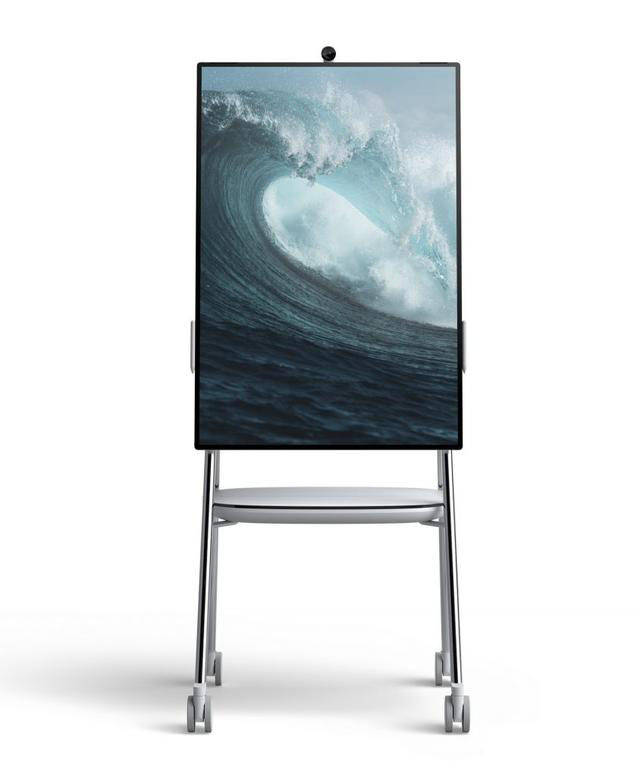 来截老罗的胡？*NTT**工作站发布当天，微软推出Surface Hub 2