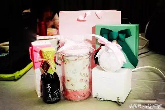 付辛博颖儿活动美照,付辛博颖儿伴手礼