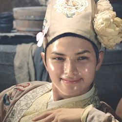 适合油皮粗大毛孔水乳,混油皮还敏感毛孔粗大怎么护肤