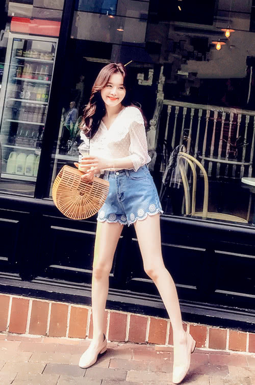 雪纺衣服怎么搭配才好看,雪纺上衣搭配什么好看秋冬季