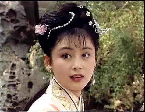 王祖贤聂小倩爱情故事,聊斋王祖贤的女人