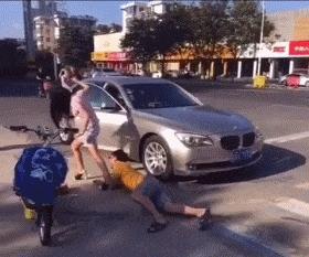 如何让女朋友买宝马,如果一个女人不给你买宝马