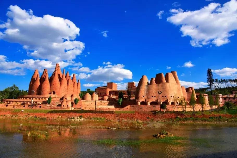 一秒出国，在云南就能看遍全世界！