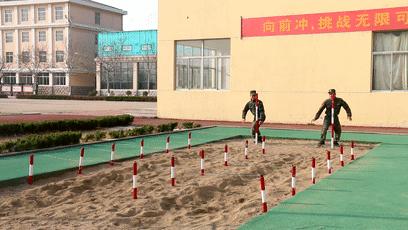 400米军事障碍教程,陆军400米障碍通过技巧